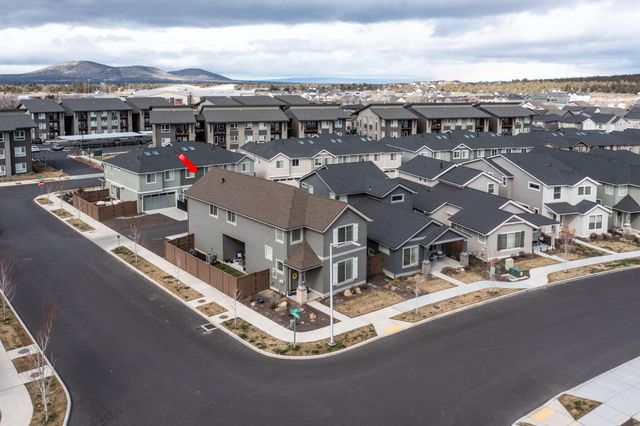 4649 SW 36th Street, Redmond, OR 97756