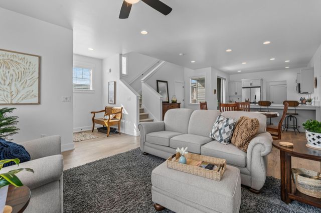 4649 SW 36th Street, Redmond, OR 97756