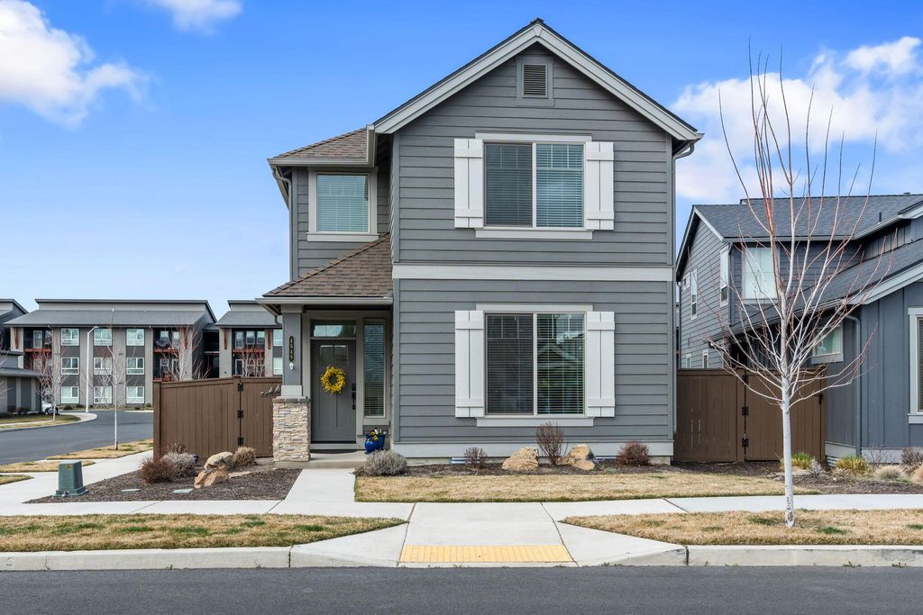 4649 SW 36th Street, Redmond, OR 97756