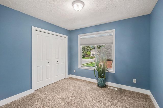 809 Ashlee Drive, Norton Shores, MI 49441