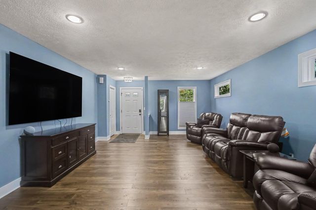 809 Ashlee Drive, Norton Shores, MI 49441