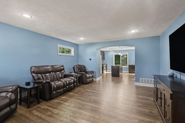 809 Ashlee Drive, Norton Shores, MI 49441