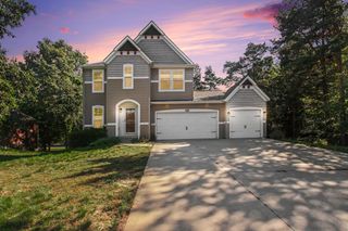 809 Ashlee Drive, Norton Shores, MI 49441