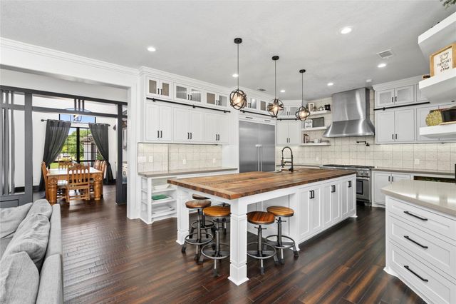 3023 Mandale Road, Friendswood, TX 77546