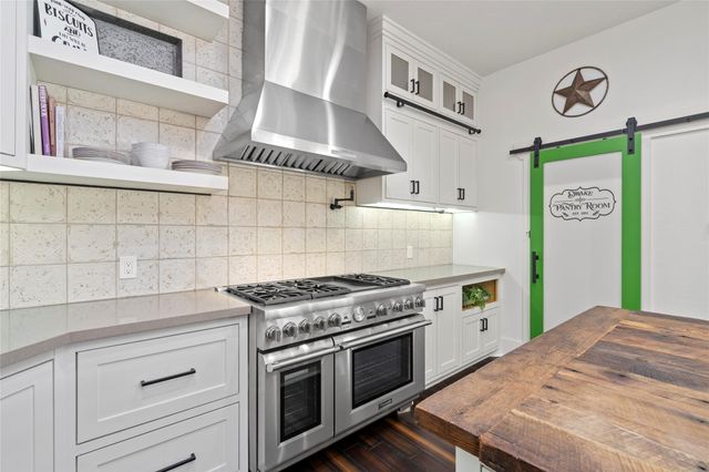 3023 Mandale Road, Friendswood, TX 77546