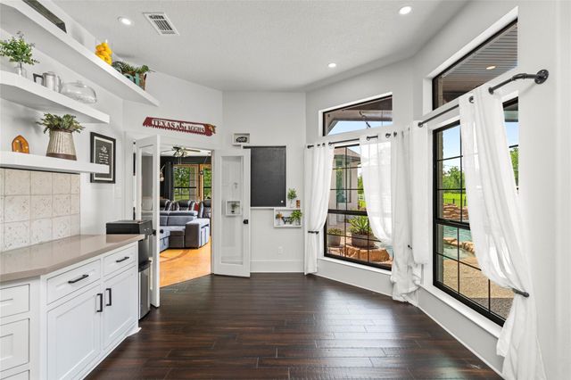 3023 Mandale Road, Friendswood, TX 77546