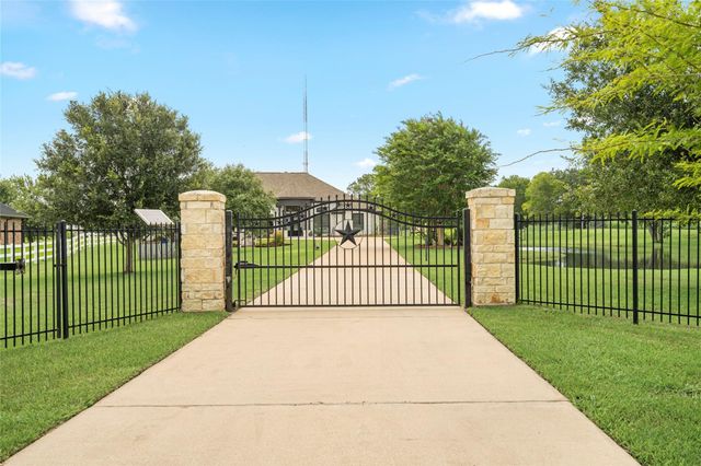 3023 Mandale Road, Friendswood, TX 77546