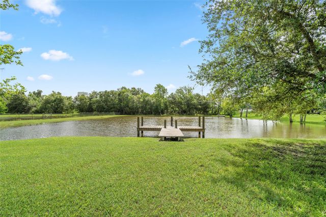 3023 Mandale Road, Friendswood, TX 77546