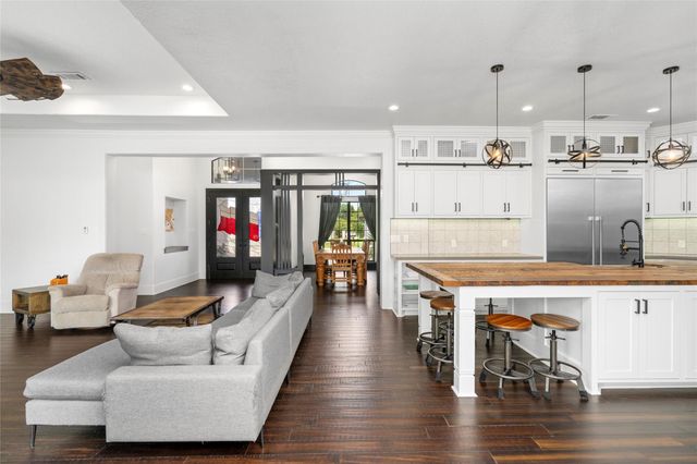 3023 Mandale Road, Friendswood, TX 77546