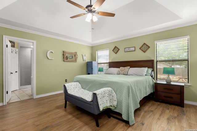 213 HILLTOP DR, Seguin, TX 78155