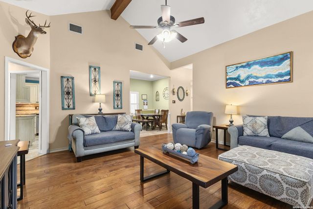 213 HILLTOP DR, Seguin, TX 78155