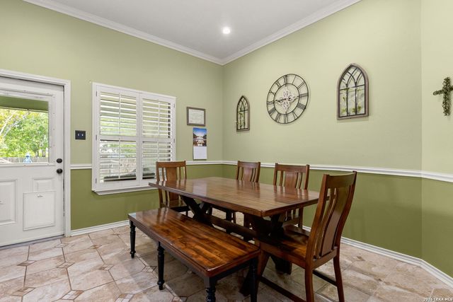 213 HILLTOP DR, Seguin, TX 78155