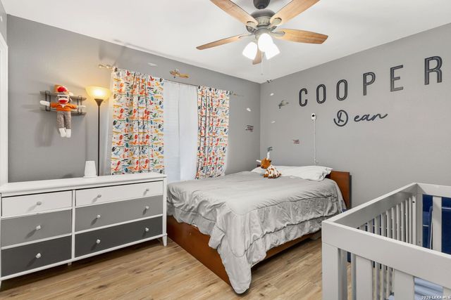 213 HILLTOP DR, Seguin, TX 78155