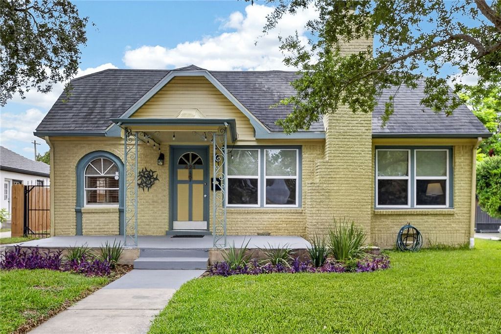 421 Cole St, Corpus Christi, TX 78404 — exterior
