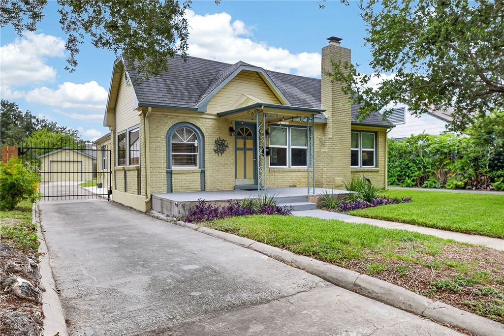 421 Cole St, Corpus Christi, TX 78404 — photo 2