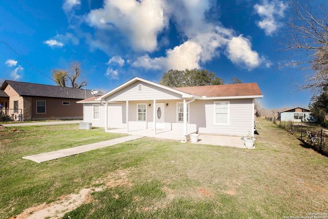 7924 county road 128, Floresville, TX 78114