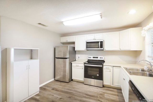 7924 county road 128, Floresville, TX 78114