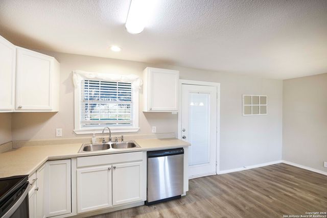 7924 county road 128, Floresville, TX 78114