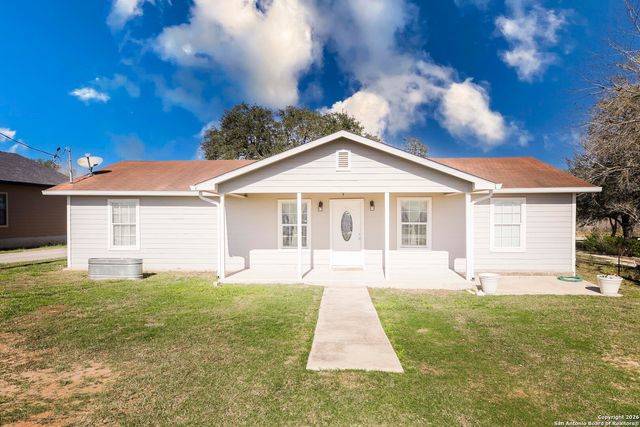 7924 county road 128, Floresville, TX 78114