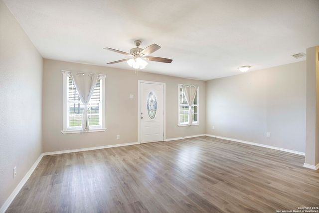 7924 county road 128, Floresville, TX 78114