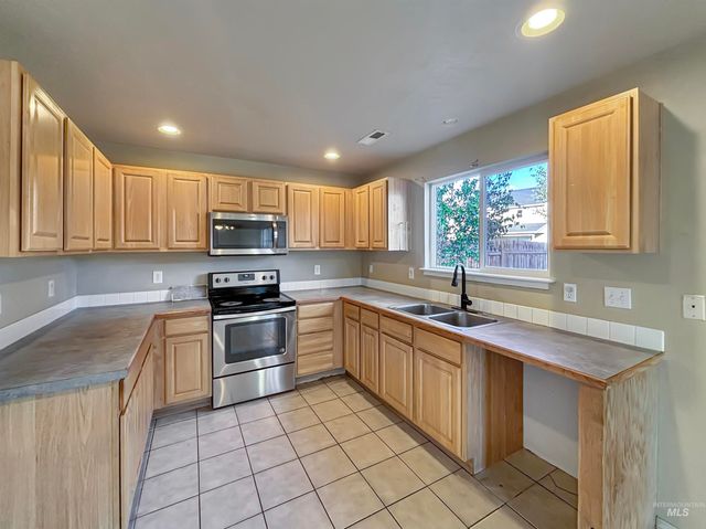 118 Parkland Way, Caldwell, ID 83605