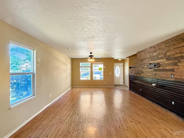 118 Parkland Way, Caldwell, ID 83605