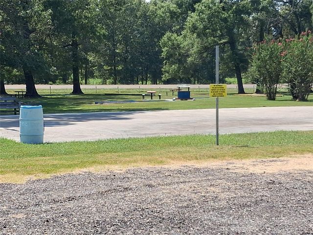 915 Meridian, Livingston, TX 77351