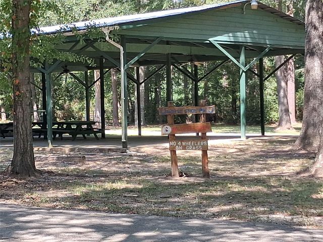 915 Meridian, Livingston, TX 77351