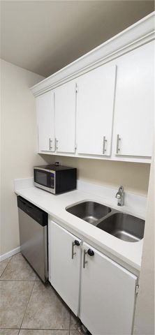 4143 NW 90th Avenue 105, Coral Springs, FL 33065