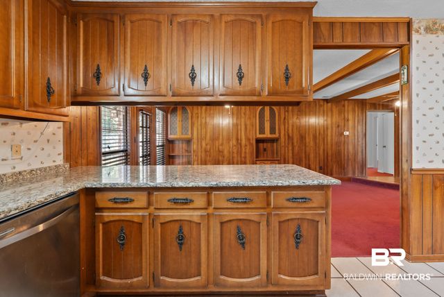504 N Vaughn Dr, Satsuma, AL 36572