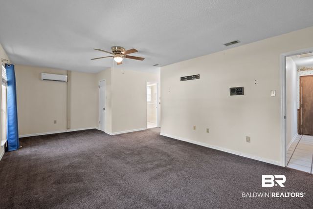 504 N Vaughn Dr, Satsuma, AL 36572