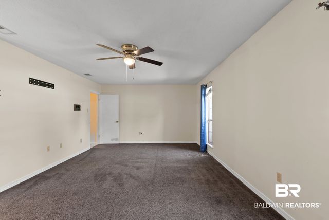 504 N Vaughn Dr, Satsuma, AL 36572