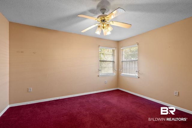 504 N Vaughn Dr, Satsuma, AL 36572