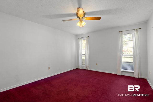 504 N Vaughn Dr, Satsuma, AL 36572