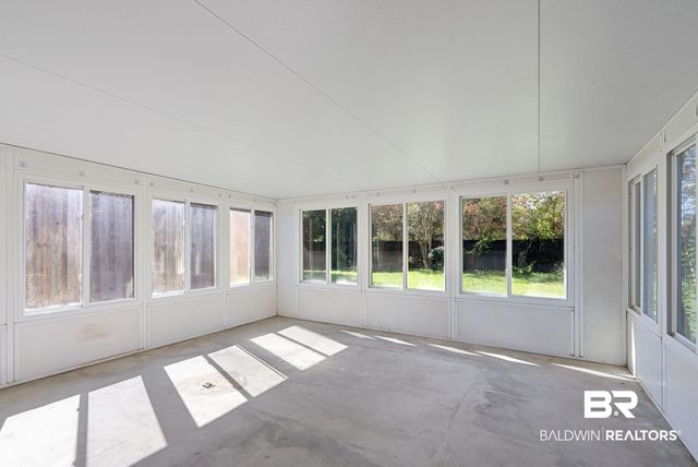 504 N Vaughn Dr, Satsuma, AL 36572