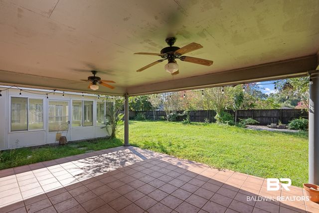 504 N Vaughn Dr, Satsuma, AL 36572