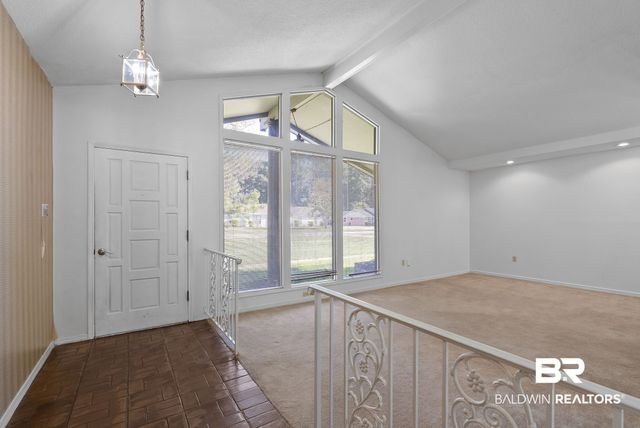 504 N Vaughn Dr, Satsuma, AL 36572