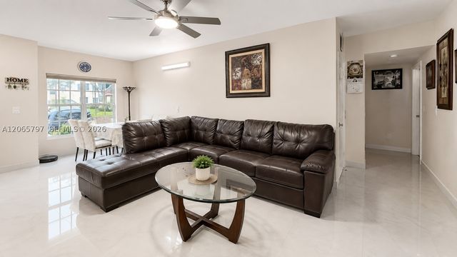 10294 S Fox Trail Rd S 704, Royal Palm Beach, FL 33411