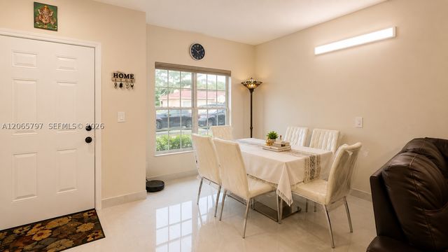 10294 S Fox Trail Rd S 704, Royal Palm Beach, FL 33411