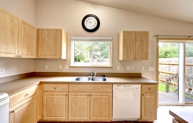 2107 Willow Road, Seaview, WA 98644