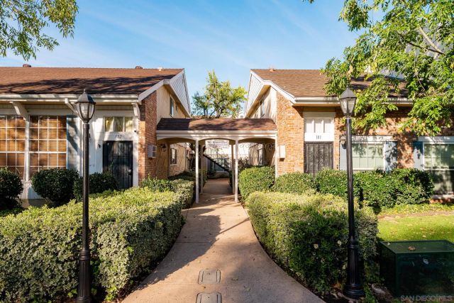 4800 Williamsburg LN 228, La Mesa, CA 91942