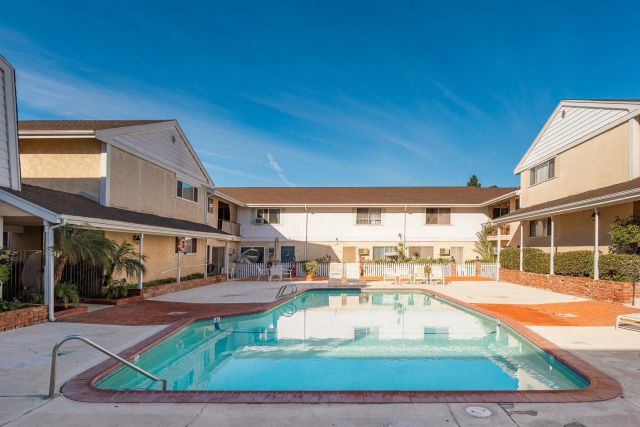 4800 Williamsburg LN 228, La Mesa, CA 91942