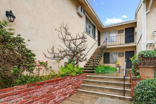 4800 Williamsburg LN 228, La Mesa, CA 91942