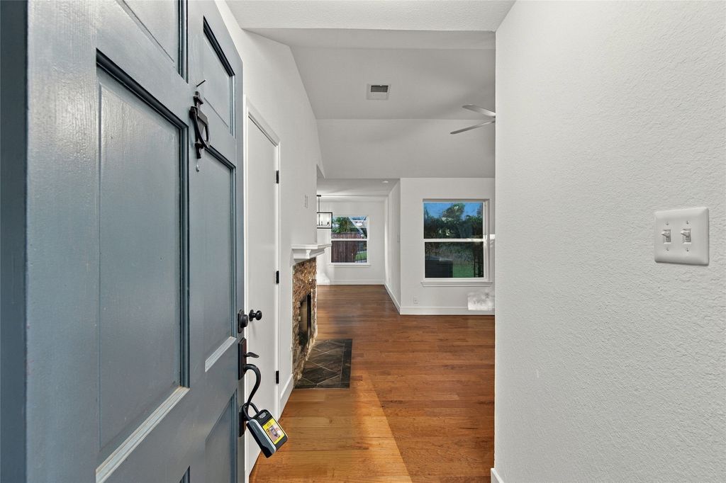 1704 Overlook Drive, Grapevine, TX 76051 — photo 5