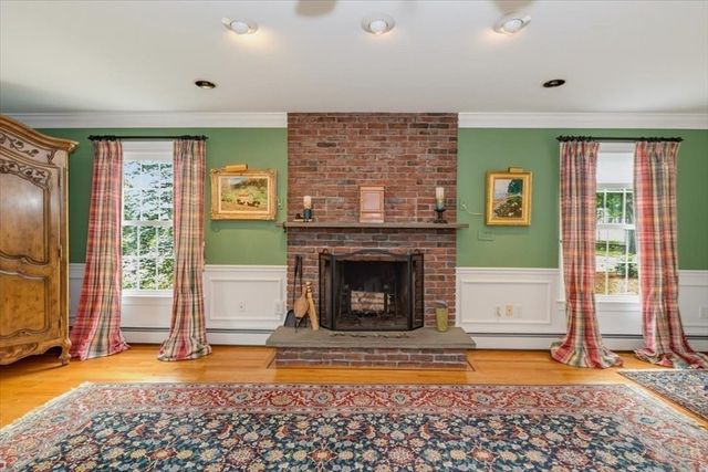 27 Church Ln, Burlington, MA 01803
