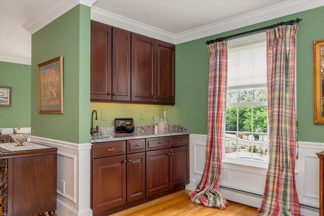 27 Church Ln, Burlington, MA 01803