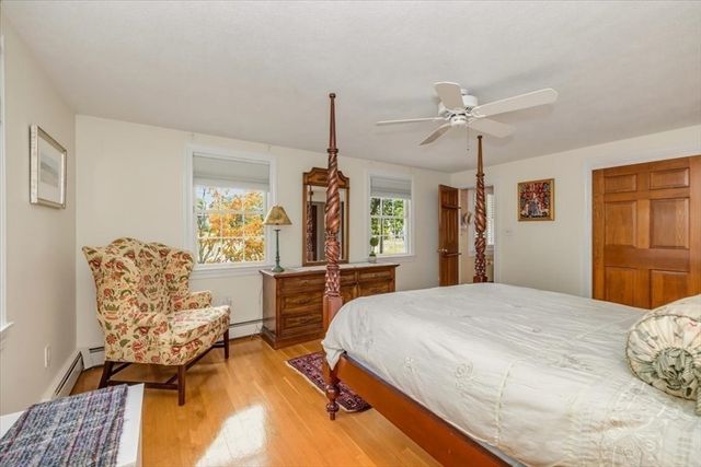27 Church Ln, Burlington, MA 01803