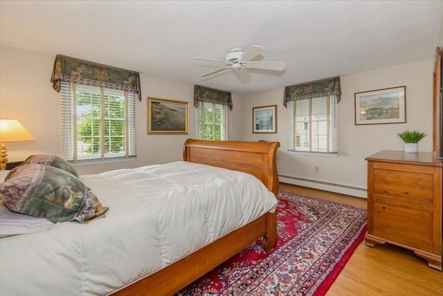 27 Church Ln, Burlington, MA 01803