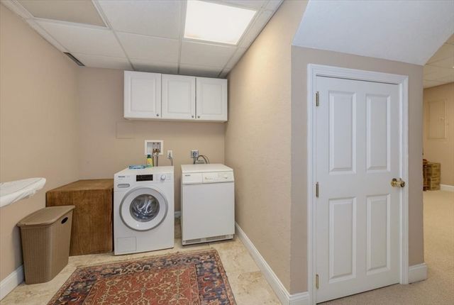 27 Church Ln, Burlington, MA 01803