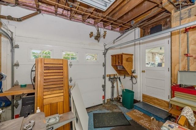 27 Church Ln, Burlington, MA 01803